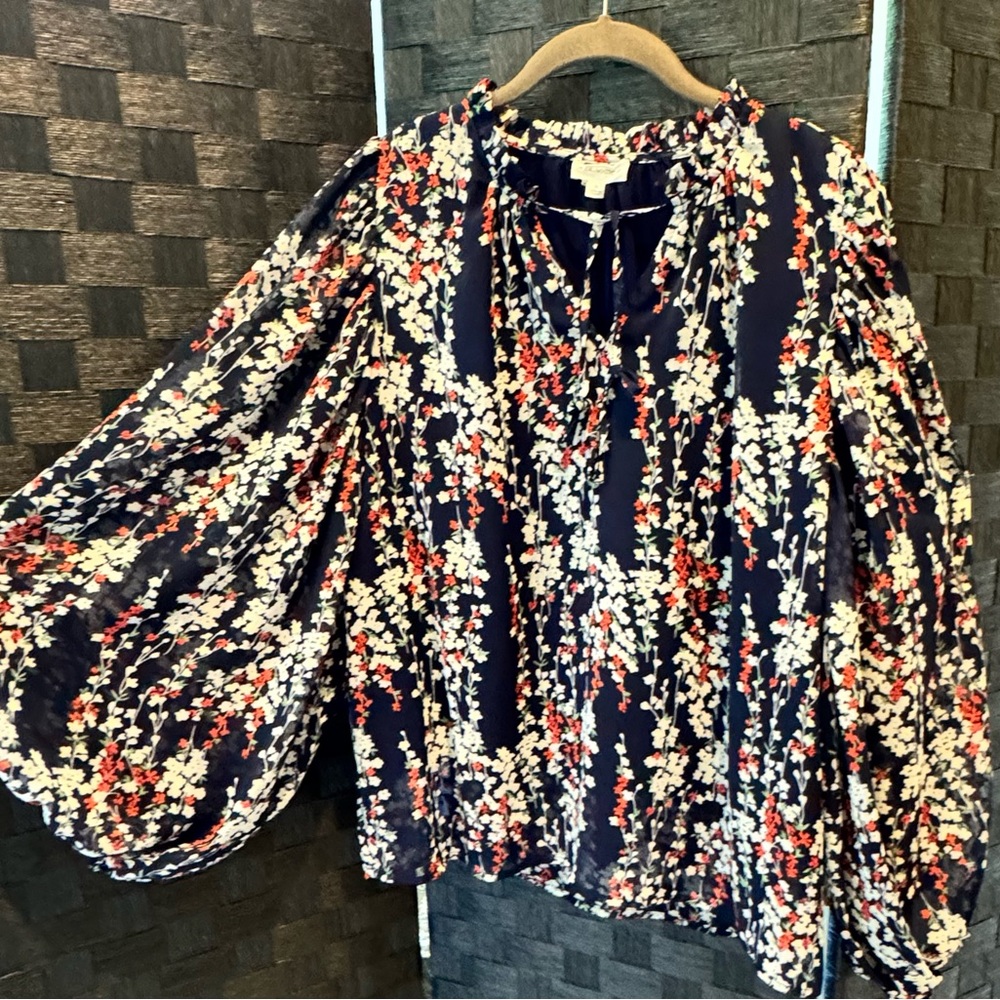 Floral Women's Top - Navy and White